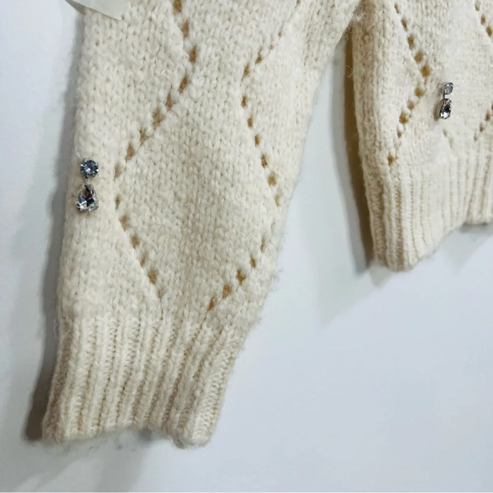 Zara Cream V-Neck Sweater‎ - Picture 5 of 8